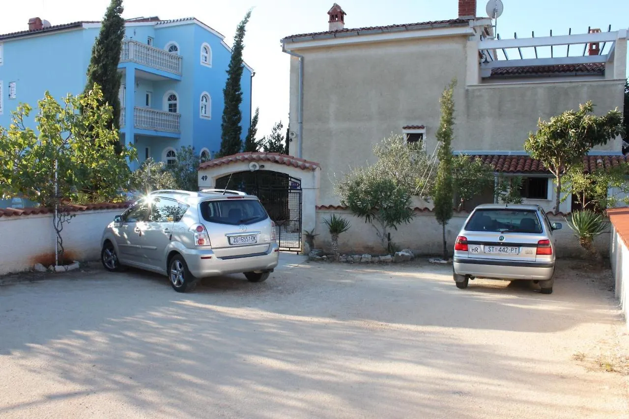 Apartments With A Parking Space Medulin - 7386